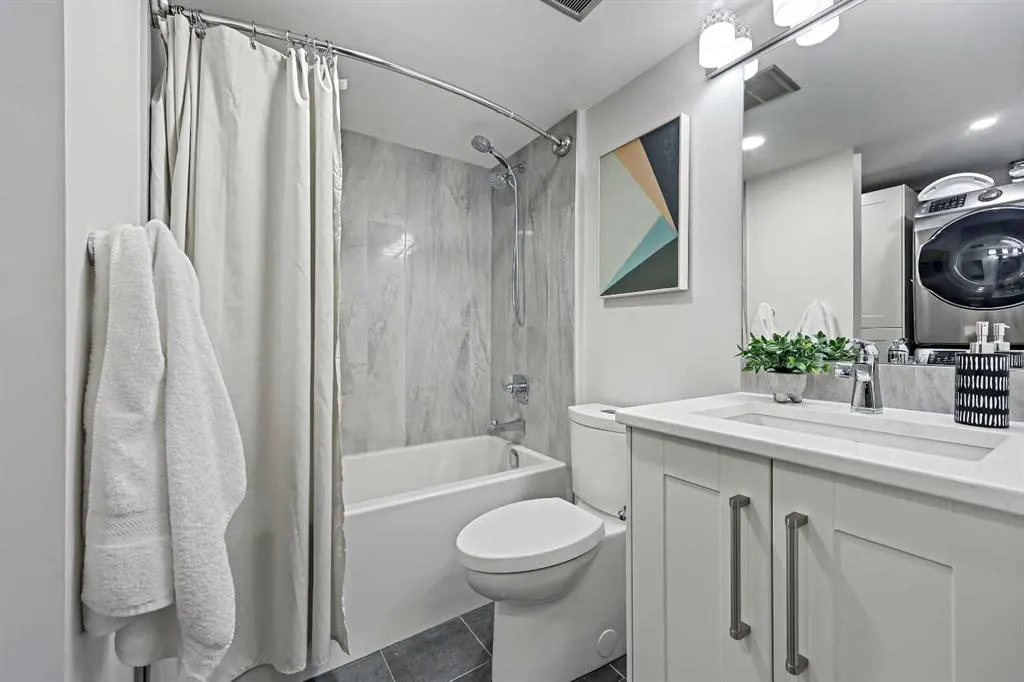 215 14 Avenue SW, #404