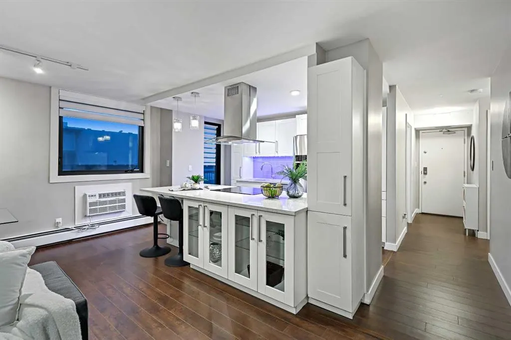 215 14 Avenue SW, #404