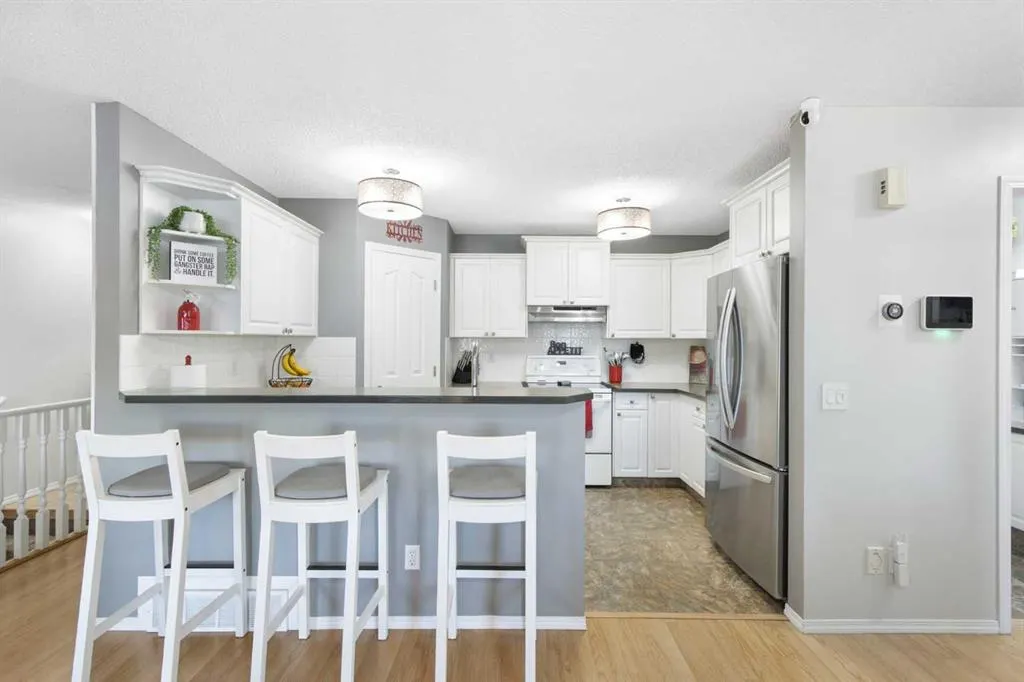 206 Mt Aberdeen Manor SE