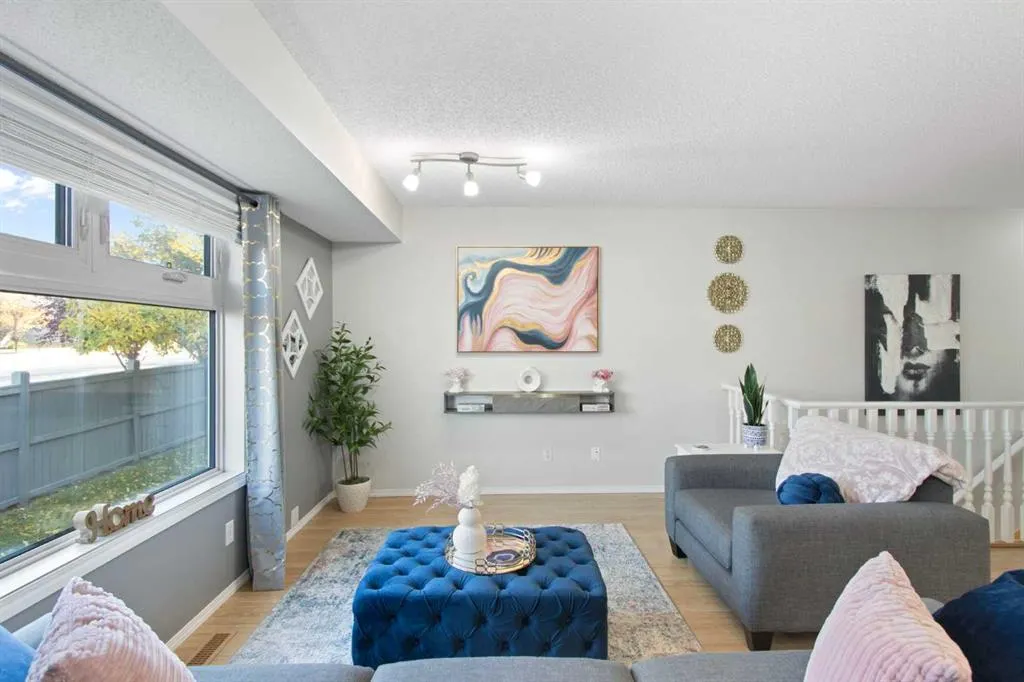 206 Mt Aberdeen Manor SE