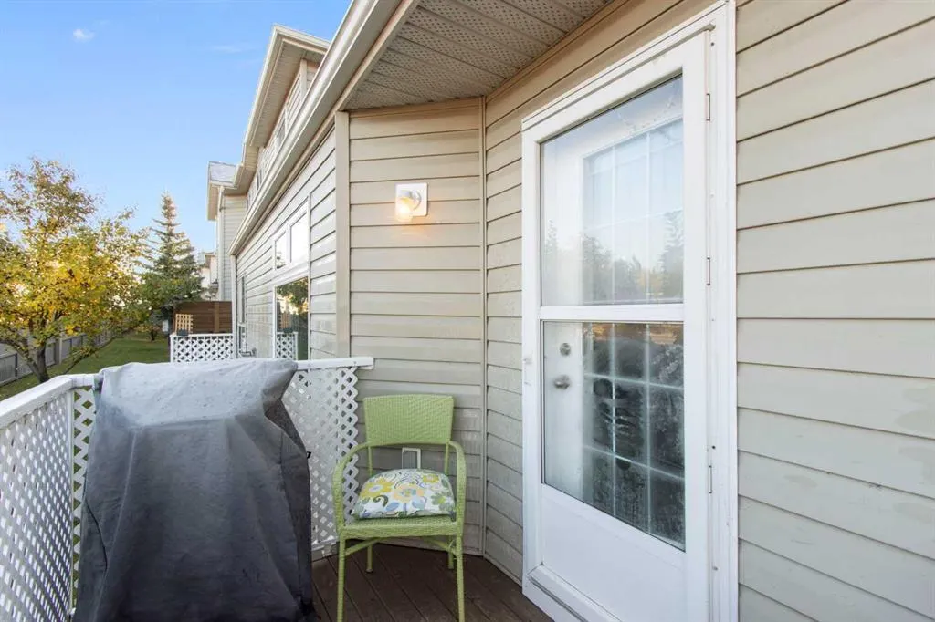 206 Mt Aberdeen Manor SE