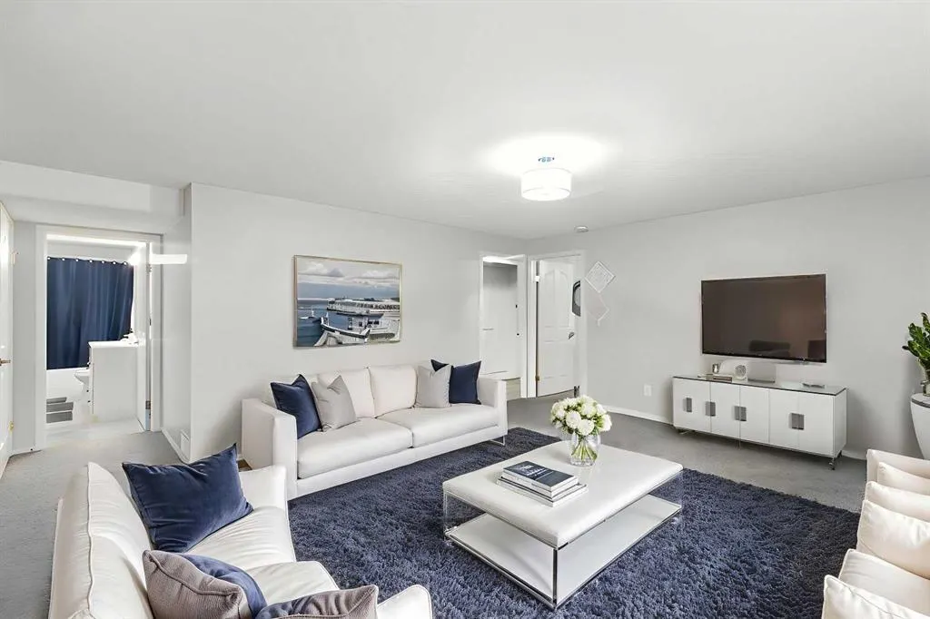 206 Mt Aberdeen Manor SE