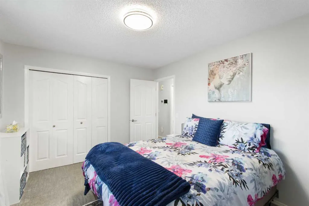 206 Mt Aberdeen Manor SE
