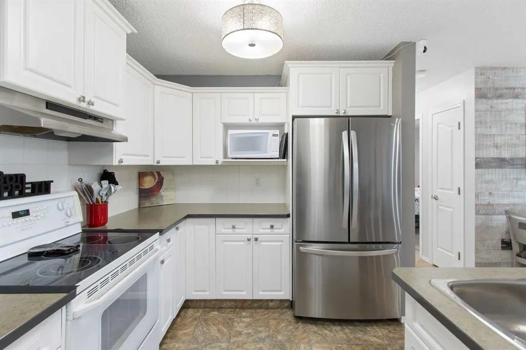 206 Mt Aberdeen Manor SE