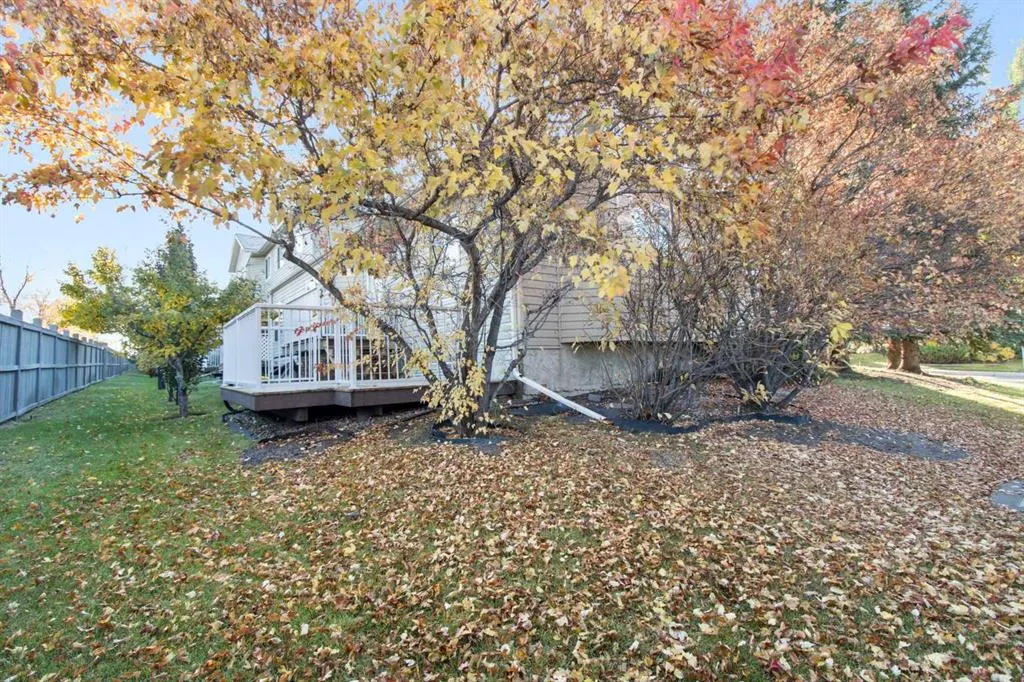 206 Mt Aberdeen Manor SE