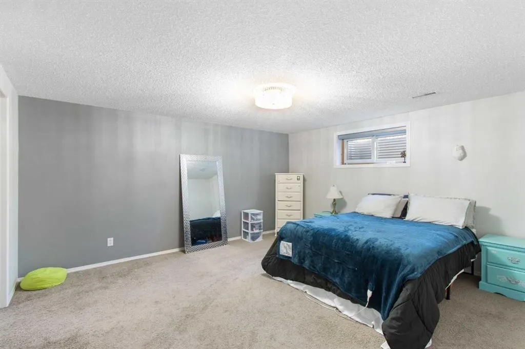 206 Mt Aberdeen Manor SE