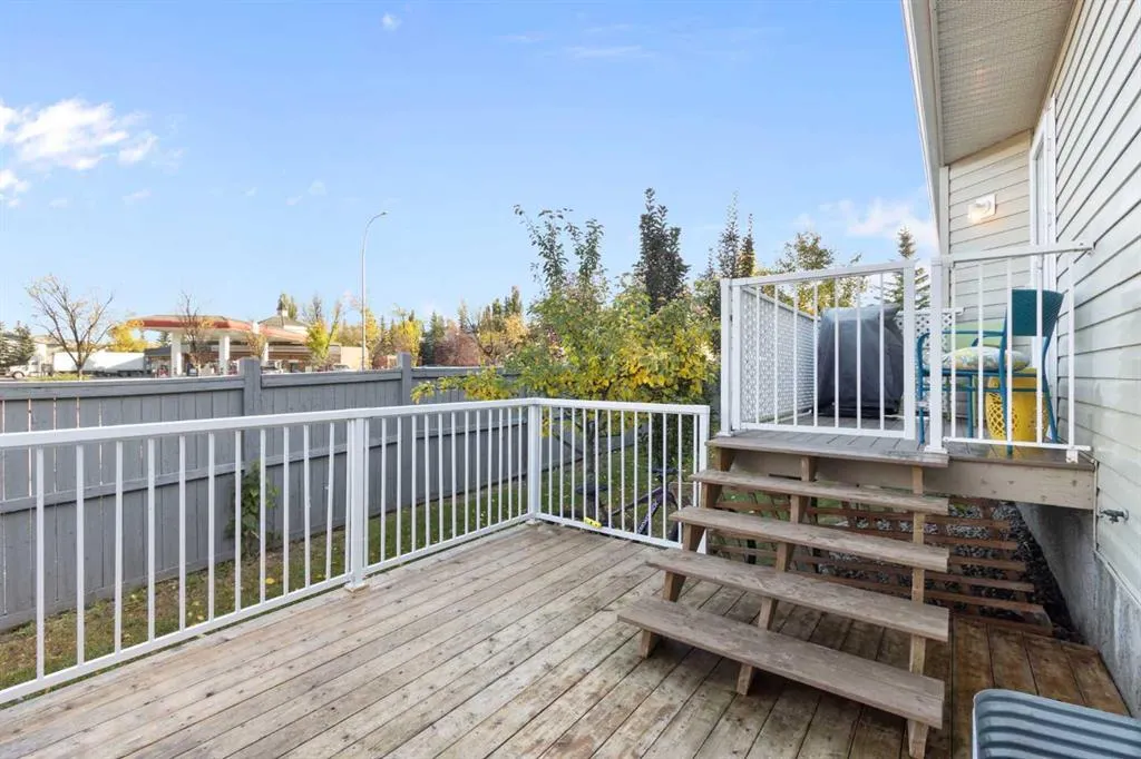 206 Mt Aberdeen Manor SE