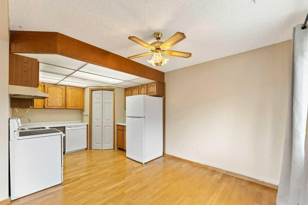 3809 45 Street SW, #141
