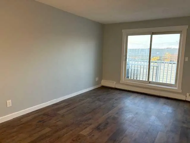 41 Bennett Street, #306