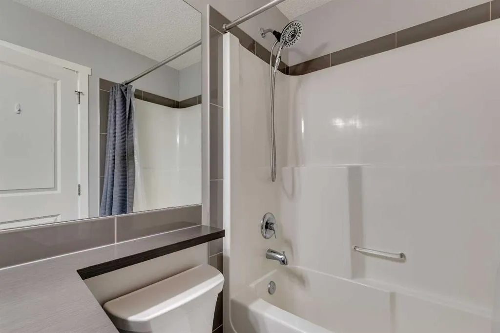 357 Walden Parade SE