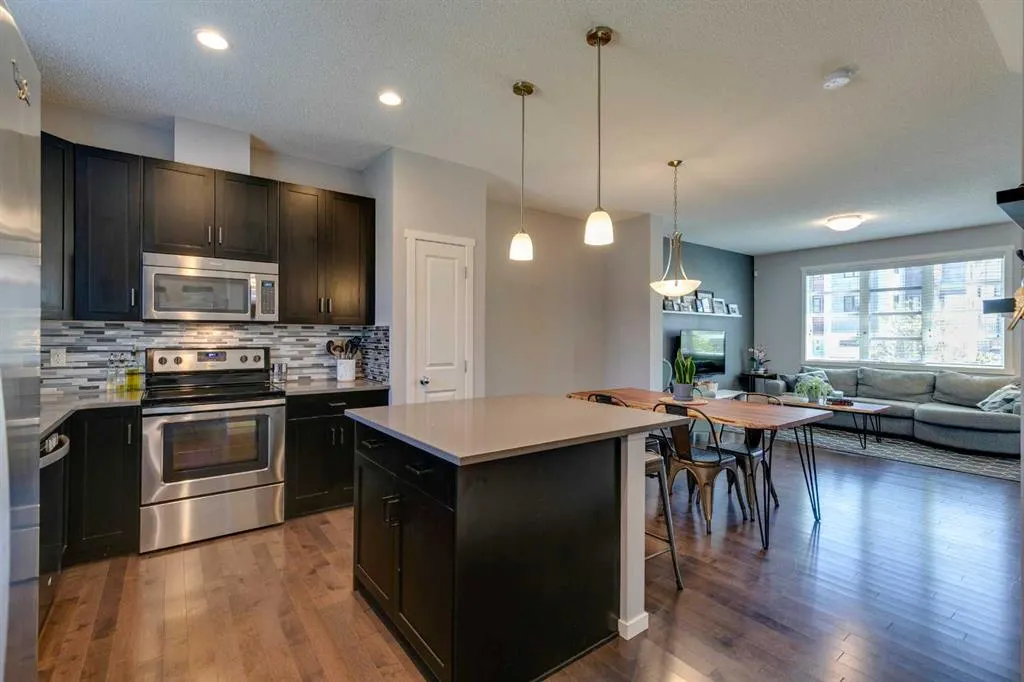 357 Walden Parade SE