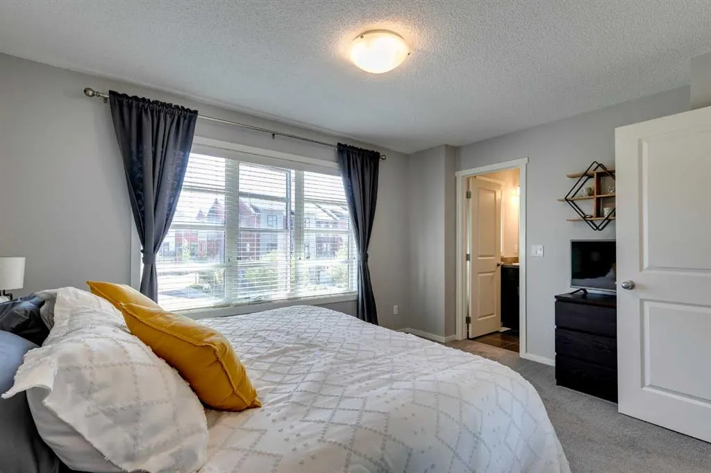 357 Walden Parade SE