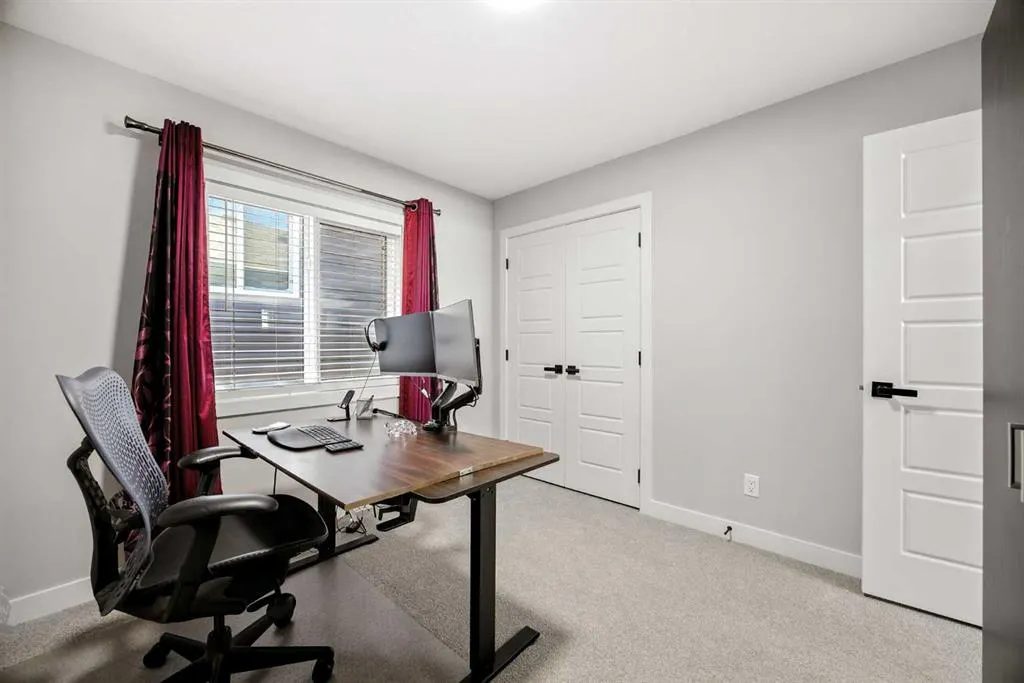 97 Amblehurst Gardens NW
