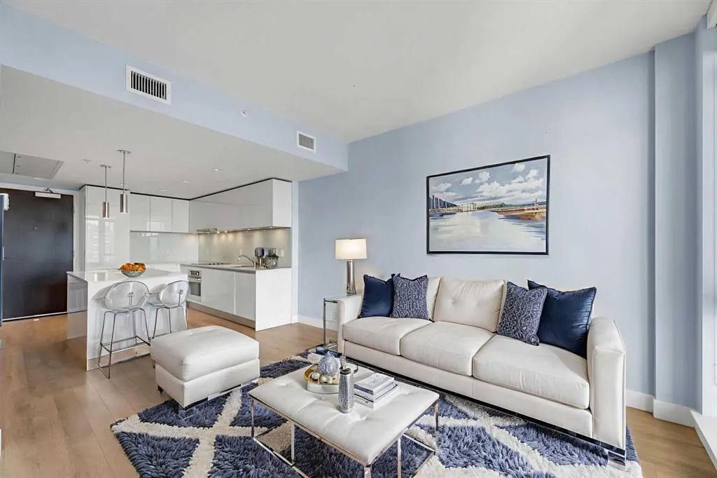 1122 3 Street SE, #2208