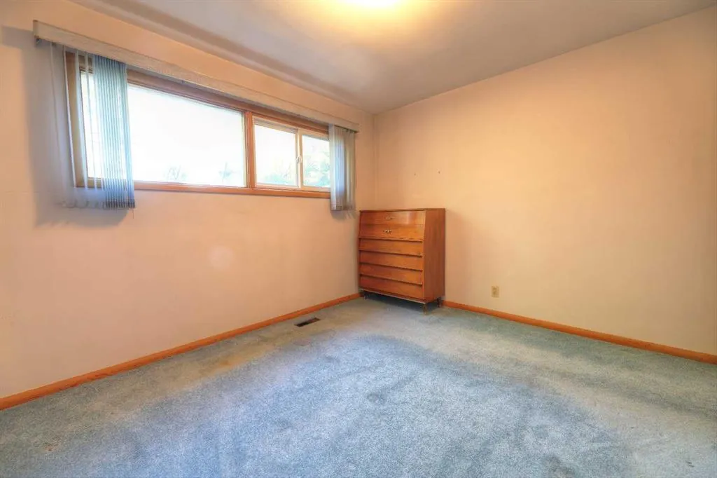 71 Rosery Drive NW