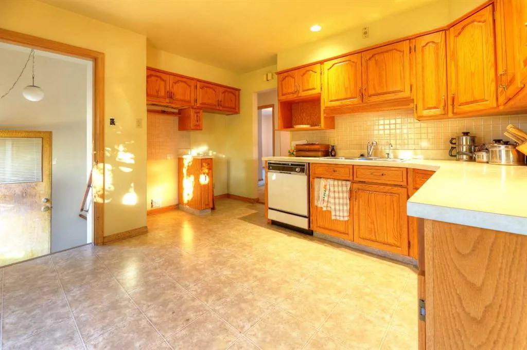 71 Rosery Drive NW