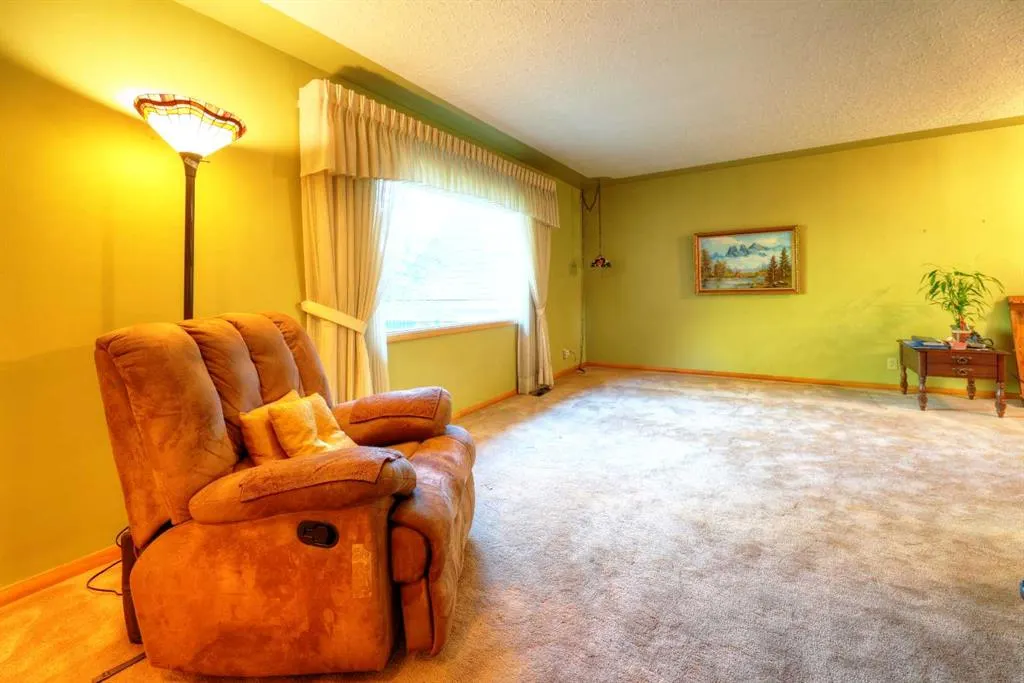 71 Rosery Drive NW