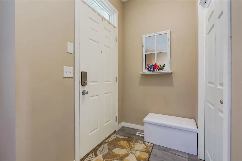 15 Covemeadow Close NE
