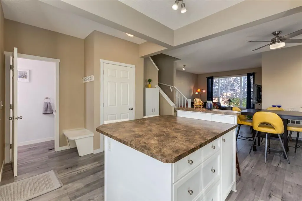 15 Covemeadow Close NE