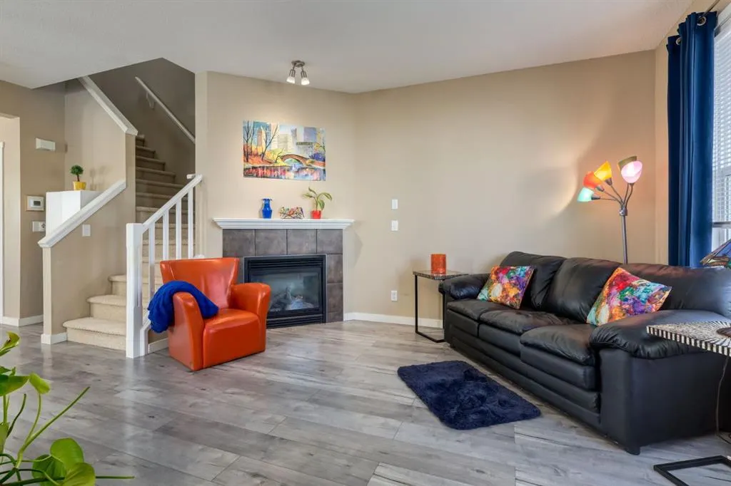 15 Covemeadow Close NE
