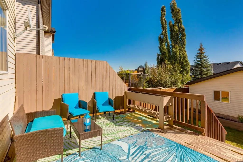 15 Covemeadow Close NE