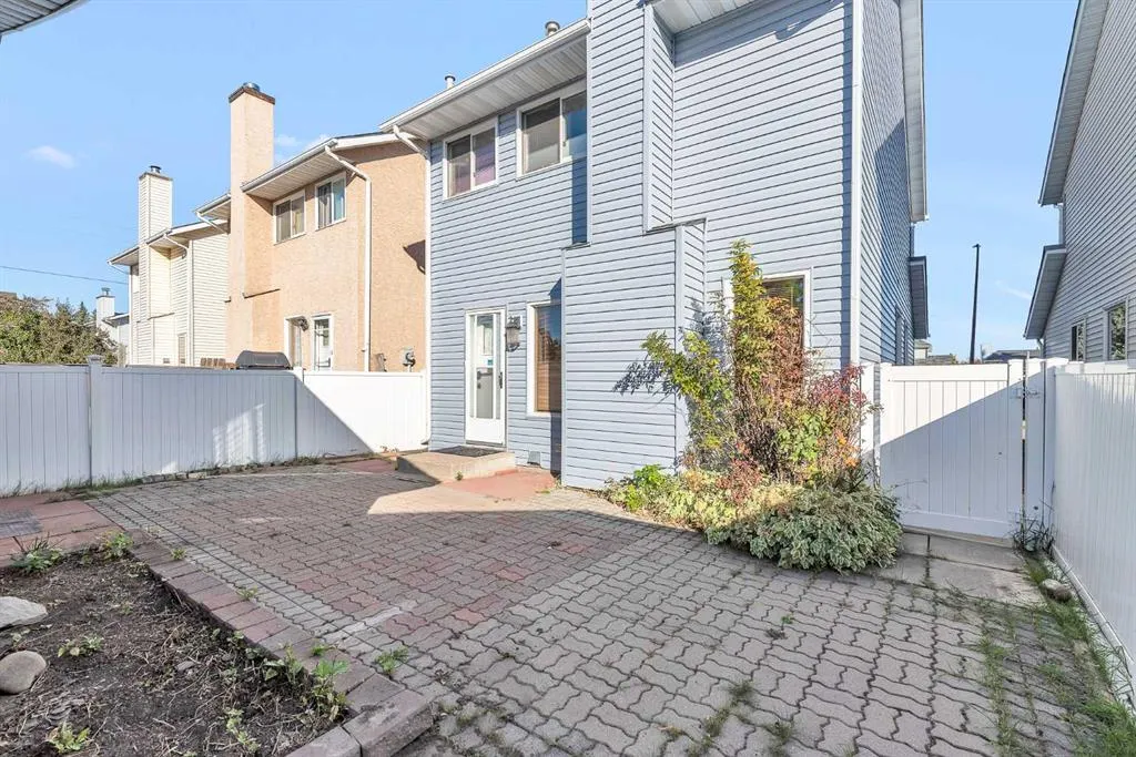247 Millbank Drive SW