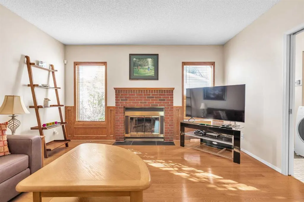 247 Millbank Drive SW