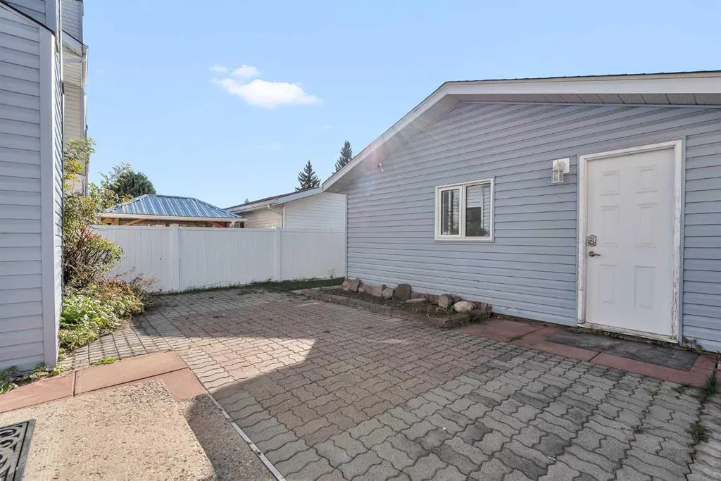 247 Millbank Drive SW