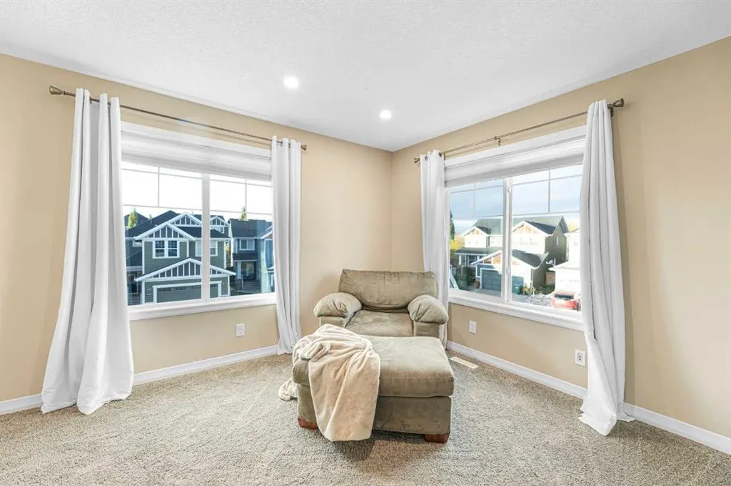 79 Ridge View Close