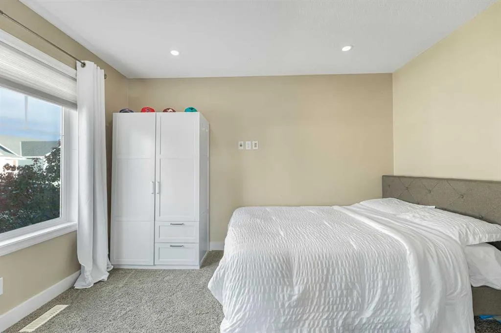 79 Ridge View Close
