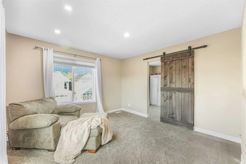 79 Ridge View Close