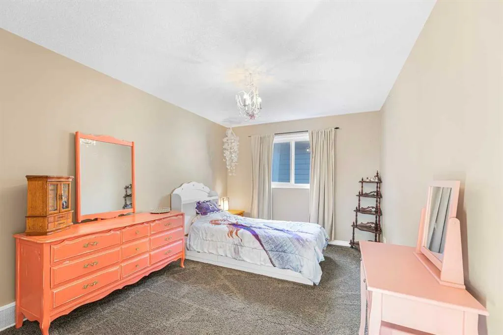 79 Ridge View Close