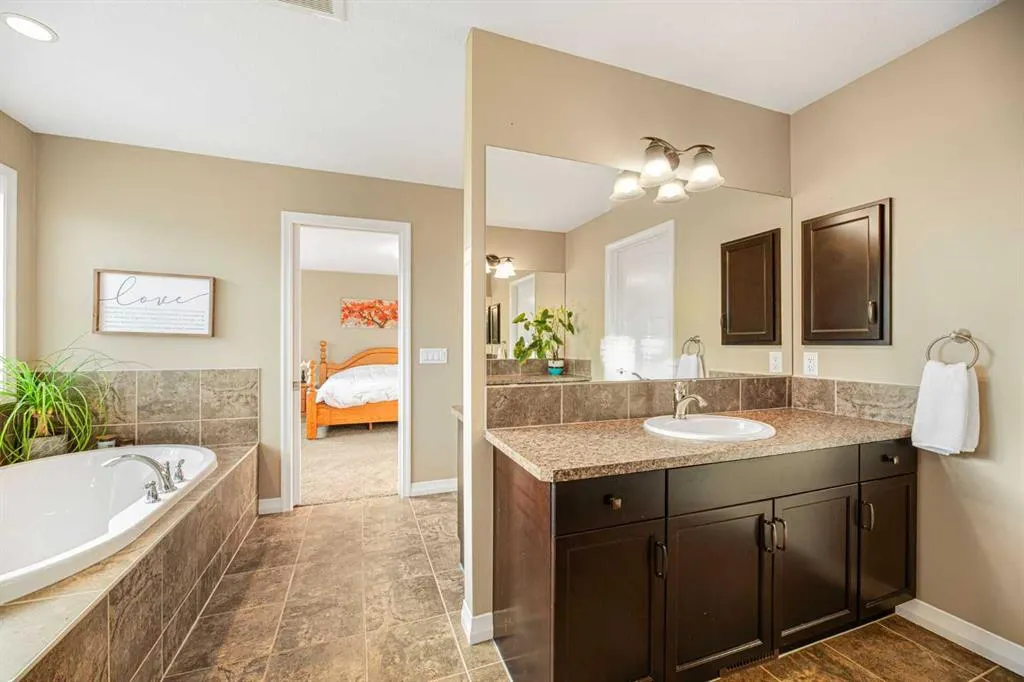 79 Ridge View Close