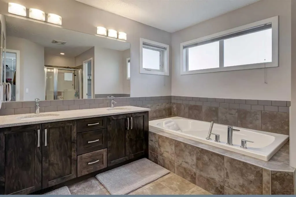 269 Walden Heights SE