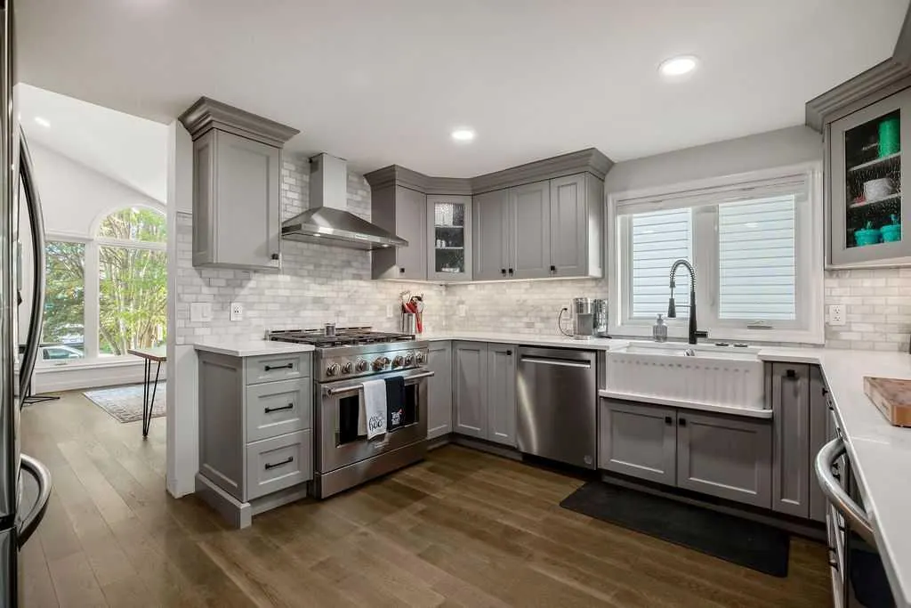 51 Hunters Crescent
