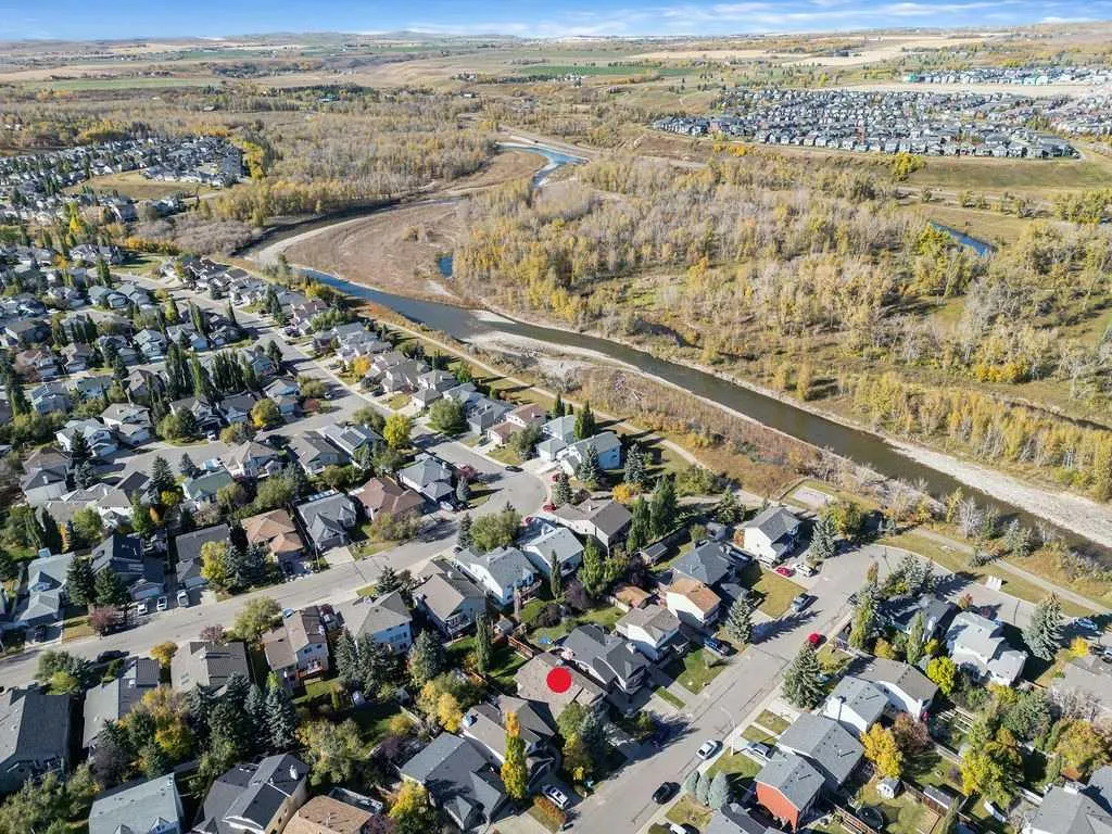 51 Hunters Crescent
