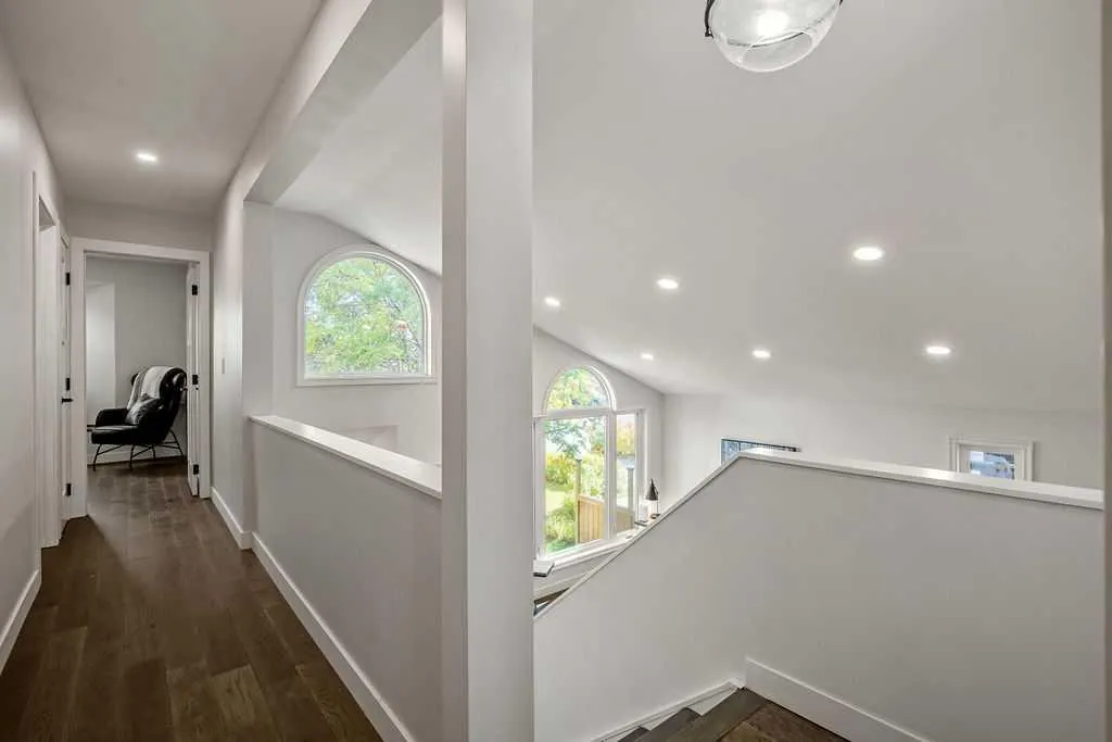 51 Hunters Crescent