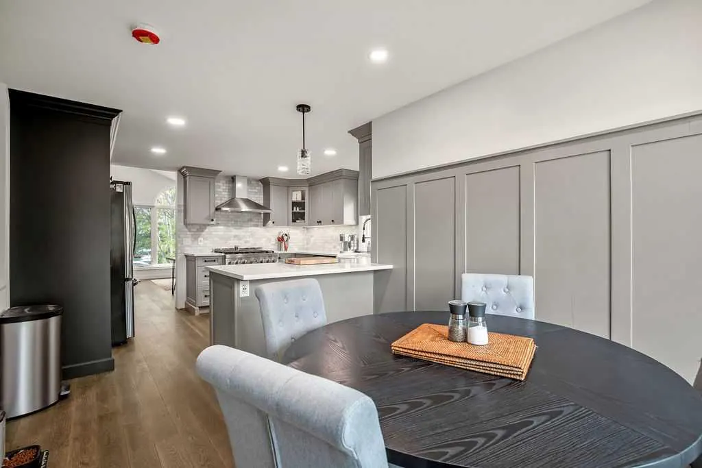 51 Hunters Crescent