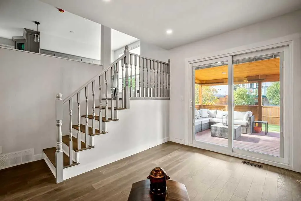 51 Hunters Crescent