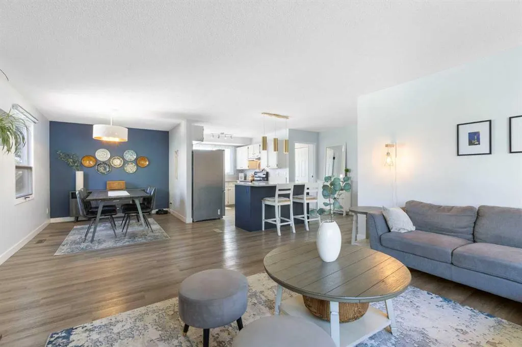 27 Deercrest Close SE