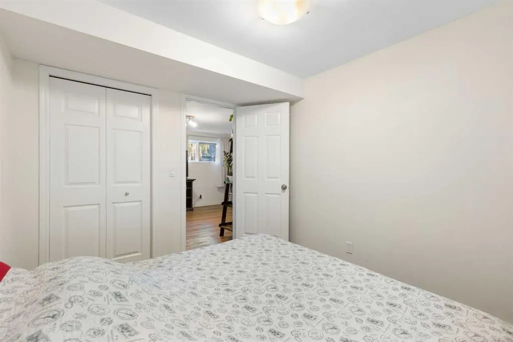 27 Deercrest Close SE