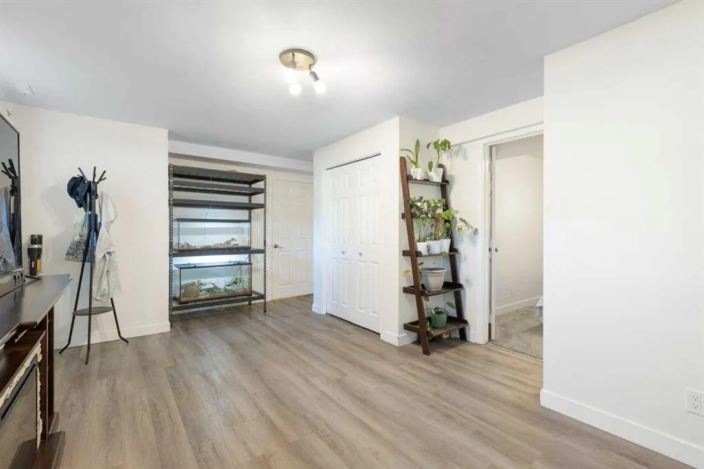 27 Deercrest Close SE