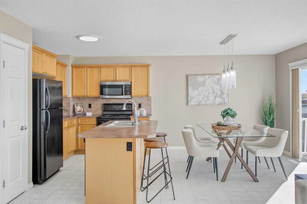 92 Everglen Way SW