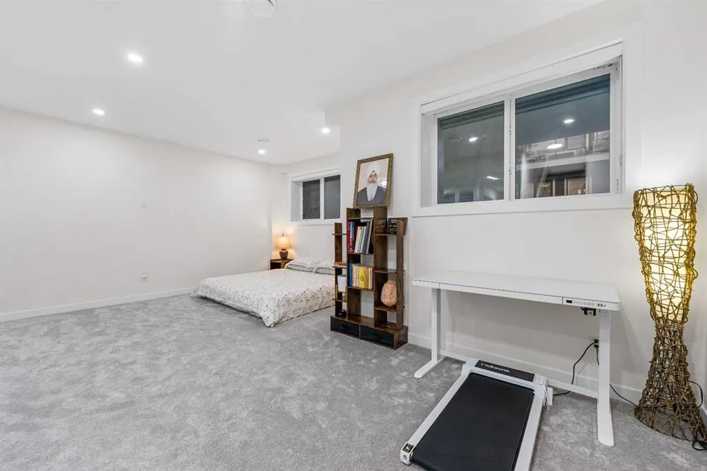 51 Crestridge Common SW