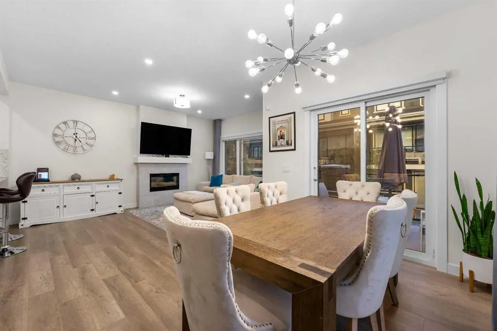 51 Crestridge Common SW