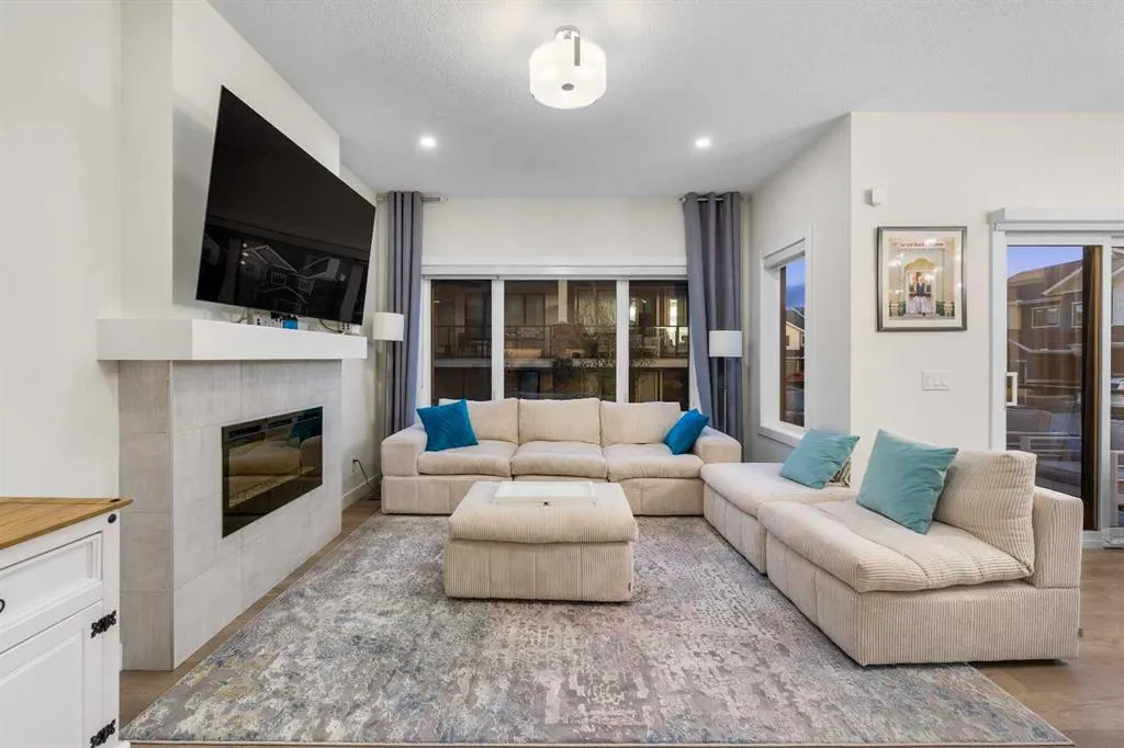 51 Crestridge Common SW