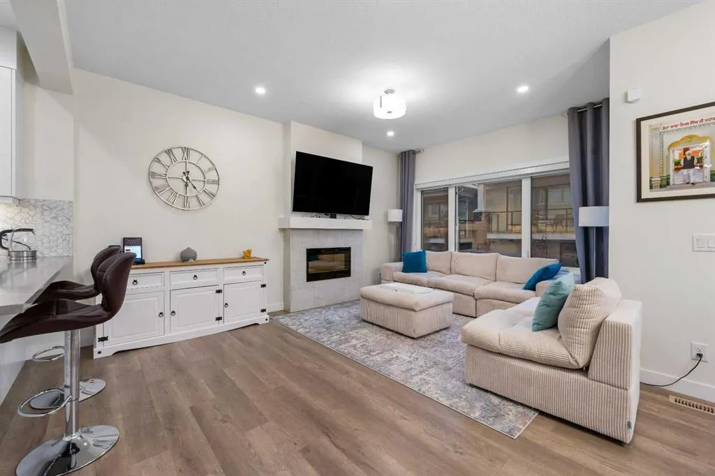 51 Crestridge Common SW