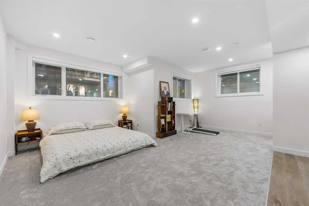 51 Crestridge Common SW