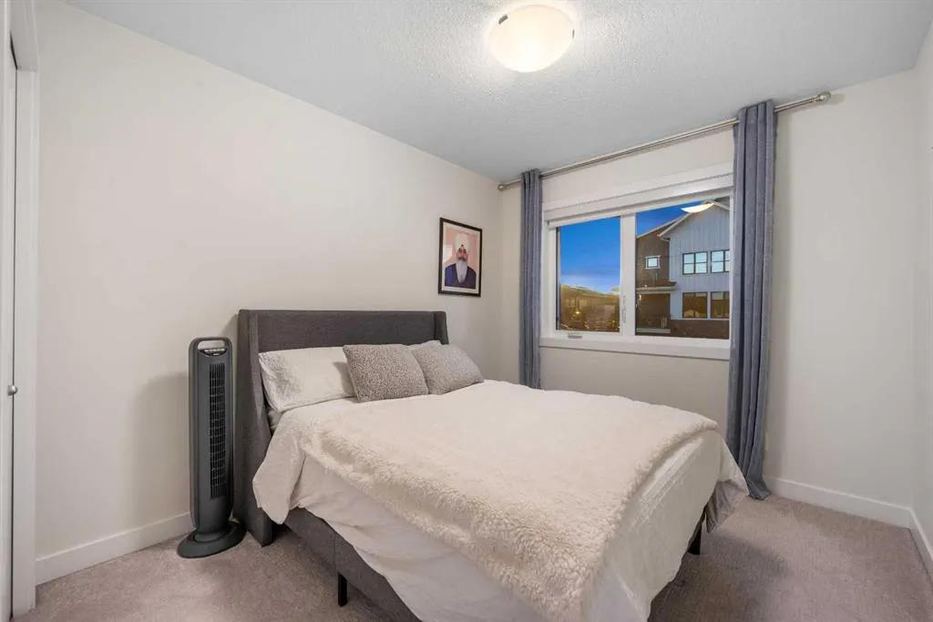 51 Crestridge Common SW