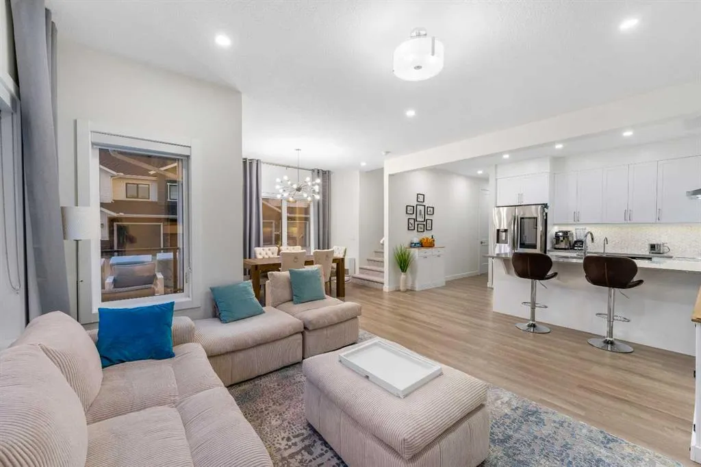 51 Crestridge Common SW